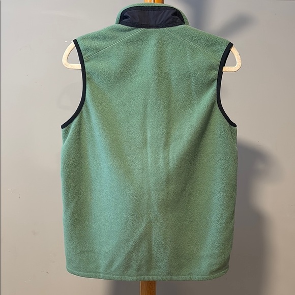 Vineyard Vines Sage Fleece Vest - Picture 4 of 5